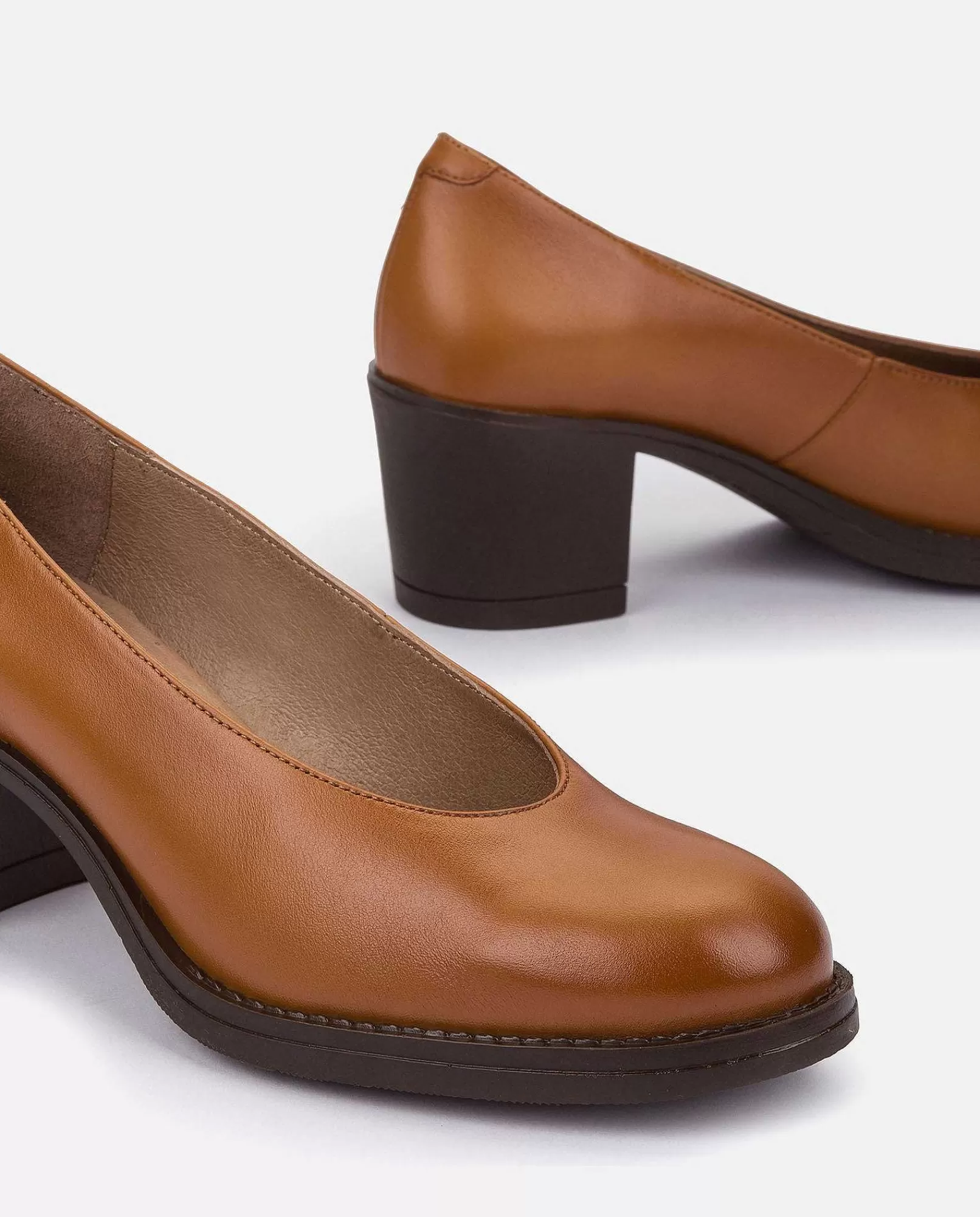 zapato_de_tacon_lille007_cuero_3.webp Mujer Yokono Zapato De Tacon Lille-007 Cuero