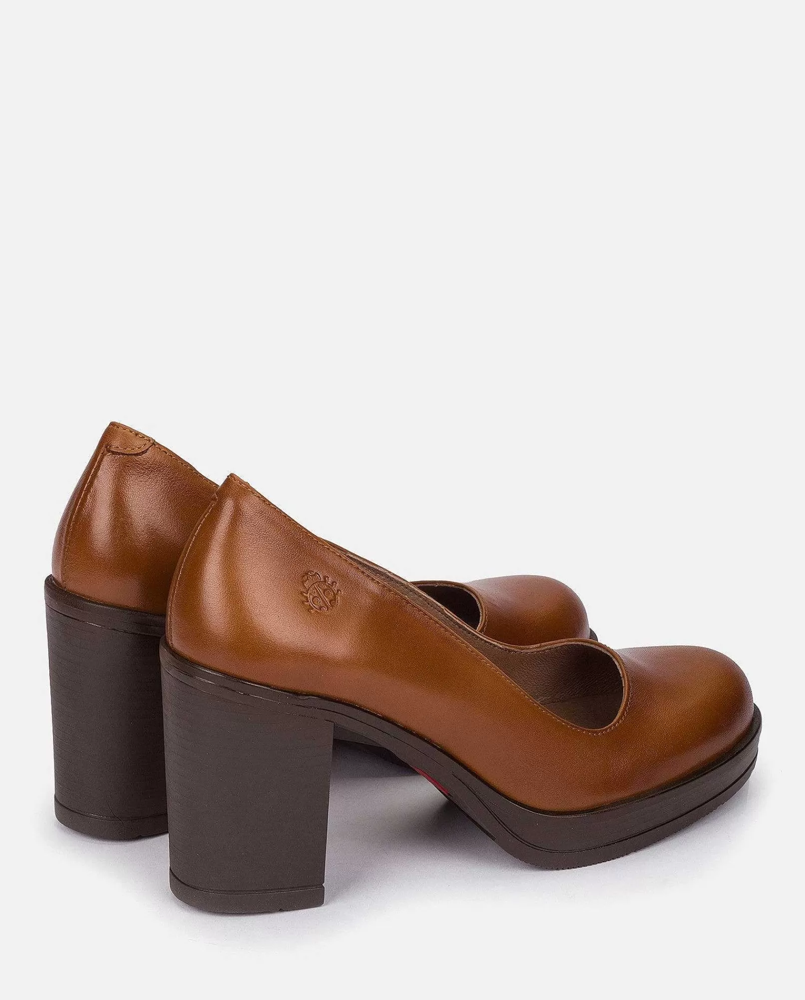 zapato_de_tacon_pilsen007_cuero_4.webp Mujer Yokono Zapato De Tacon Pilsen-007 Cuero